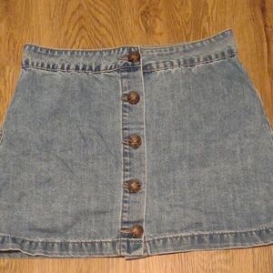 Forever 21 Denim Button-Front Skirt - size M